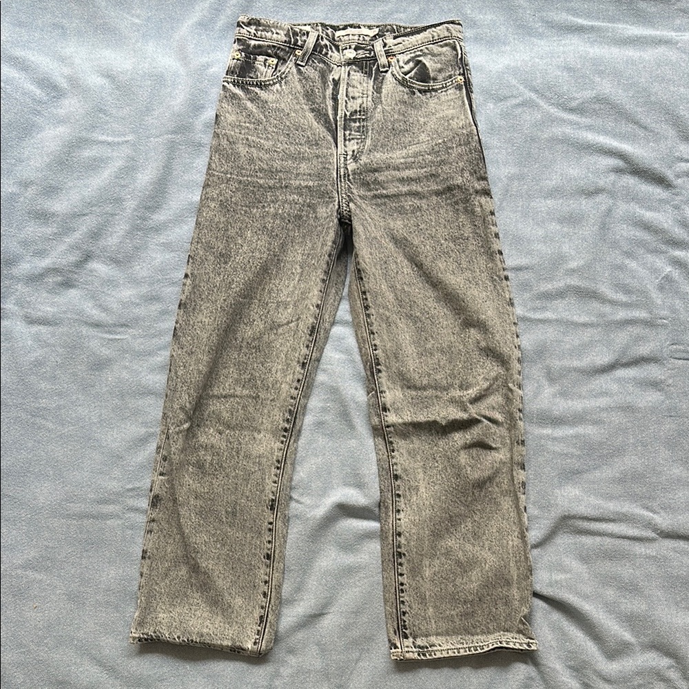 Levi’s ribcage straight jeans 🌸 3 for 25